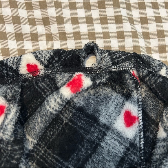 Cozy Valentine’s Day Fleece Pajama Set - Size XL - Picture 14 of 15